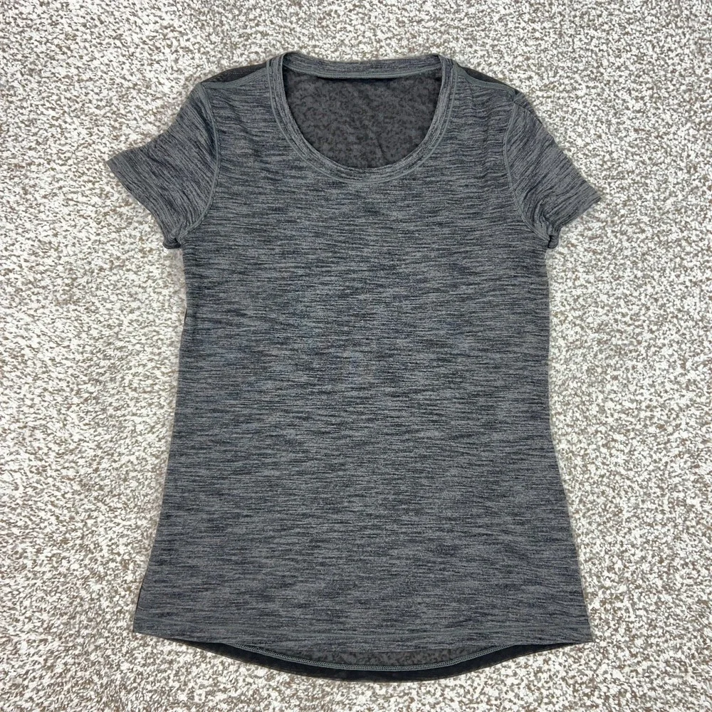 Lululemon Shirt Womens Small Gray Short Sleeve Crew Neck Lightweight Yoga Gym‎